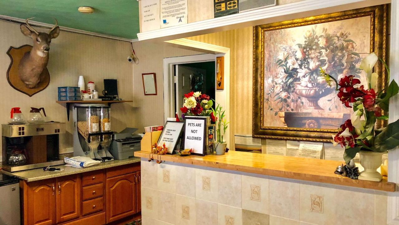 Pleasant Valley Motel West Stockbridge Extérieur photo