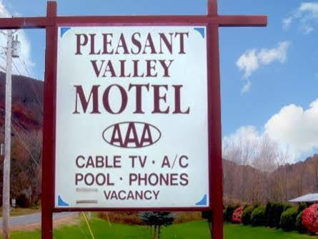 Pleasant Valley Motel West Stockbridge Extérieur photo